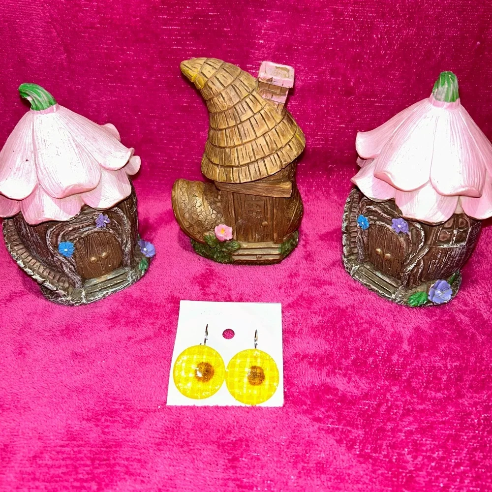 Earrings - Picture 1 of 1